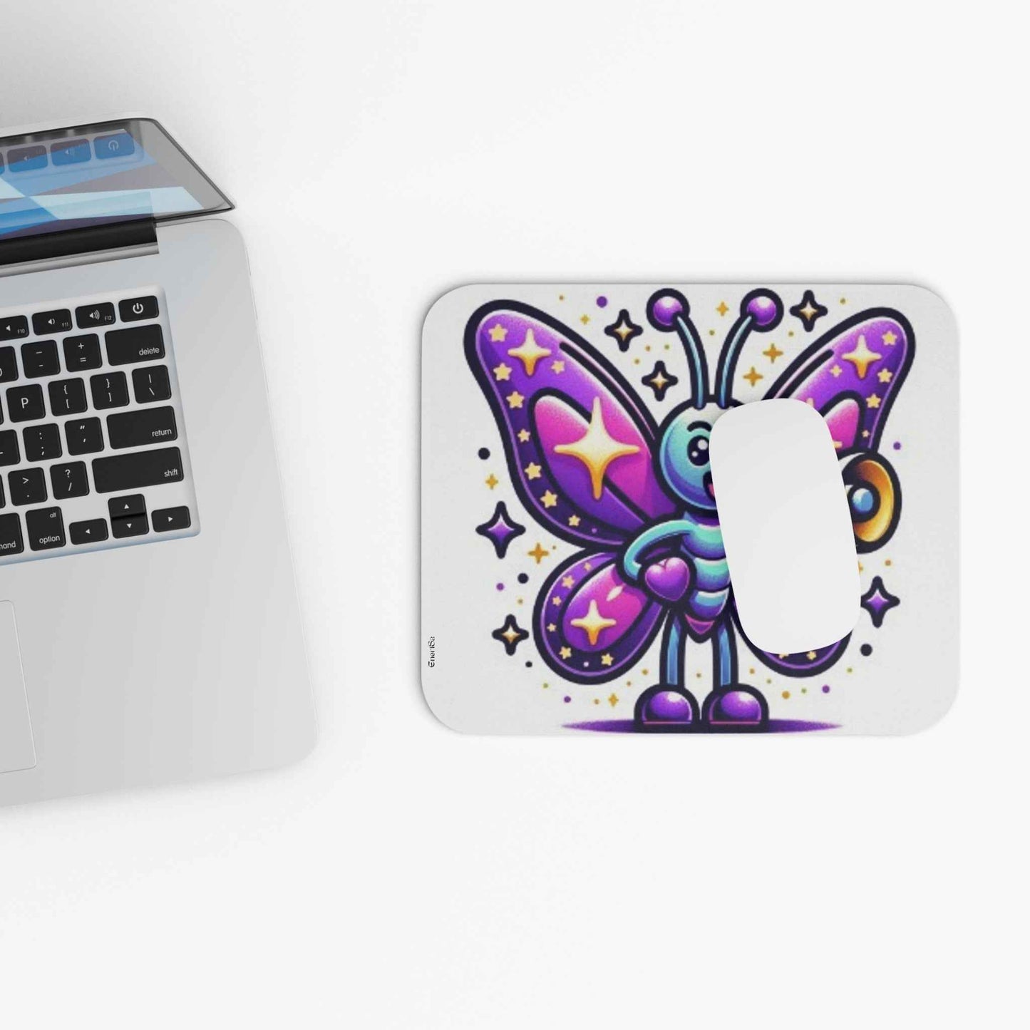 Agrega color y alegría a tu espacio de trabajo con este mouse pad de la Colección Smile.